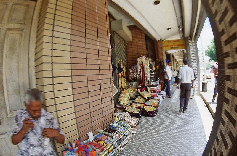 WT 0600 105a08 e001 Singapore.jpg